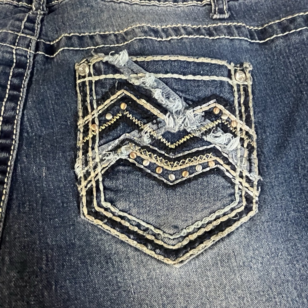 Faded Glory Jeans Womens 16W Medium Wash Embroidered Distressed Denim 35x24 - Picture 7 of 8